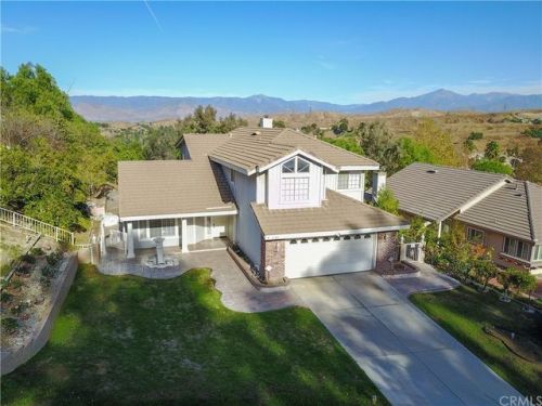 2180 Glenwood Ave, Colton, CA 92324-4816