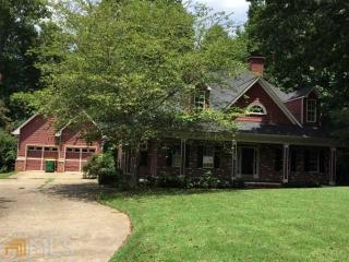 651 Lake Overlook Dr, Holly Springs, GA 30114-6887