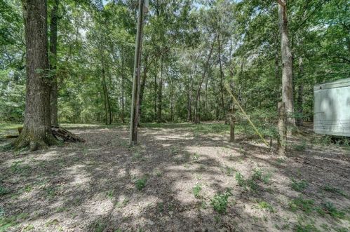 750 Waukegan Rd, Conroe TX  exterior
