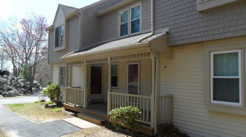 43 Niblick Cir, Coventry, RI 02816-5786