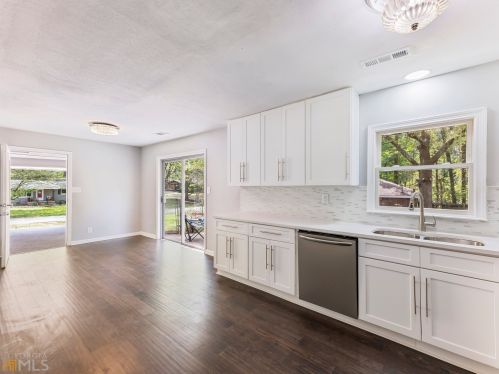 1421 Spring Valley Ln, Stone Mountain, GA 30087-3153