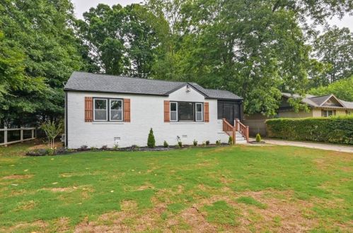 912 Ewing Dr, Forest Park, GA 30297-3924