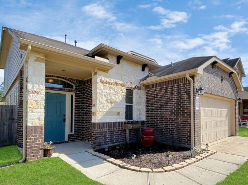 9435 Elliotts Ct, Conroe TX  77304-7201 exterior