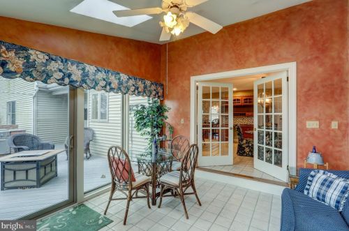 2045 Rockvale Rd, Lancaster PA  17602-1405 exterior