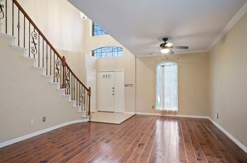 3777 Meadowcreek Cir, Addison TX  75001-7957 exterior