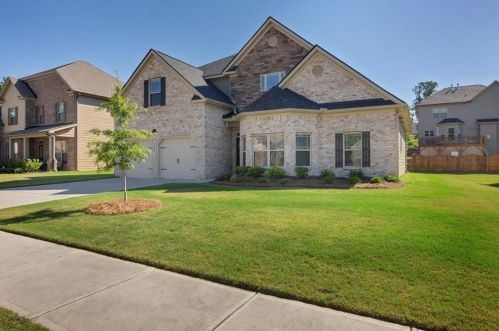 251 Misty Grove Dr, Loganville, GA 30052-6635
