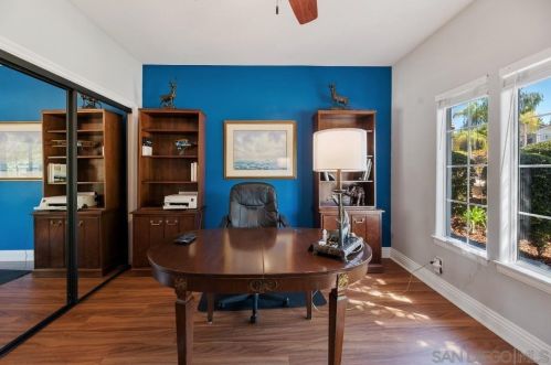 1597 Parkview Dr, Vista CA  92081-8750 exterior