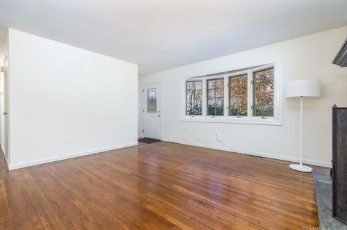2 Ross Passway, Morris CT  06763-1300 exterior