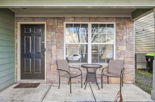 1042 Wedgewood Ct, Conyers, GA 30012-7120