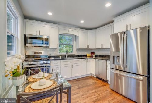 6054 Waterloo Rd, Columbia, MD 21045-2631