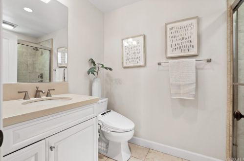 24 Constantine, Irvine CA  92620-3547 exterior