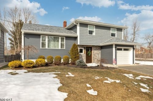202 Myrtle Ave, Garwood, NJ 07027-1314