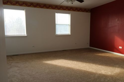 470 Minnesota Cir, Carol Stream IL  60188-9218 exterior