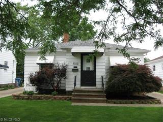 8322 Fernhill Ave, Cleveland OH  44129-2127 exterior
