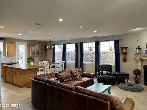 1591 Canyon Creek Rd, Santa Maria, CA 93455-4528