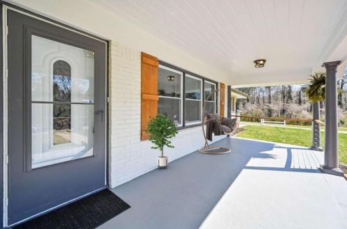 310 Ferndale Dr, Mableton, GA 30126-2415