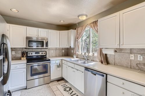 5694 Quemoy Ct, Aurora CO 80018-3133 exterior