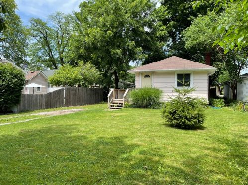 703 Beech St, Valpo, IN 46383-5007