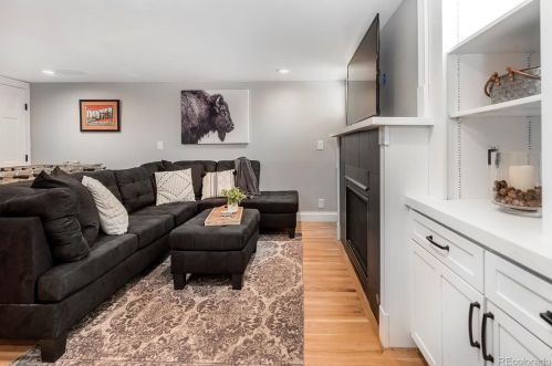 2079 Krameria St, Denver CO  80207-3928 exterior