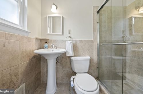 1614 Tilton Dr, Silver Spring MD 20902-4010 exterior