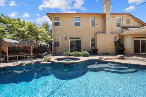 8513 Arcade Oaks Ct, Citrus Heights, CA 95662-6011