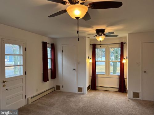 56 Mandl St, Trenton NJ  08619-3604 exterior