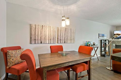 4924 Grenwich Ave, Saint Paul MN  55128-2059 exterior