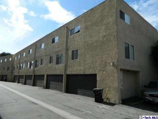 9692 Via Torino, Burbank, CA 91504-1411