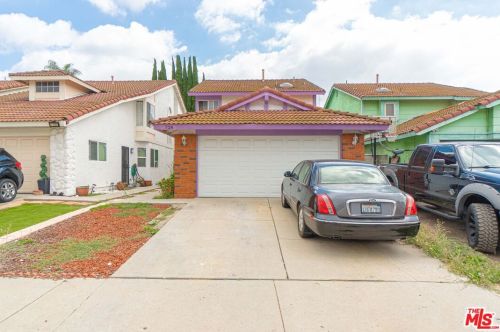 724 Anzac Cir, Compton, CA 90220-3680