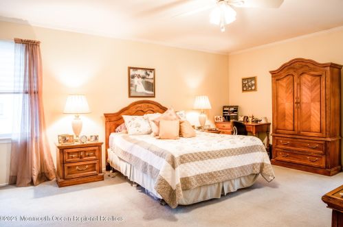 14 Cornell Ct, Tinton Falls NJ 07724-9720 exterior