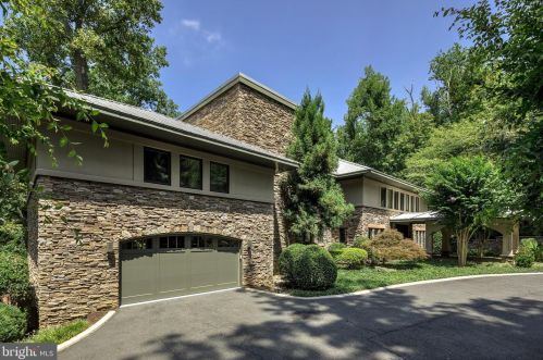 7022 Green Oak Dr, Mc Lean, VA 22101-1551