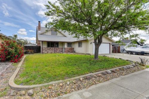 529 Scottsdale Dr, Vacaville, CA 95687-6401