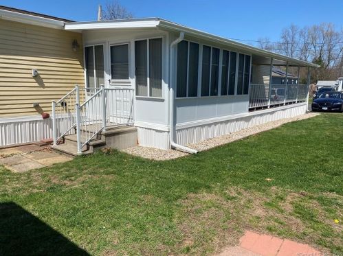 3 Hemlock Rd, Southington, CT 06489-1415
