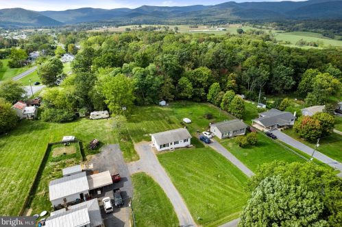 75 Harmony Ln, Edinburg, VA 22824-3163