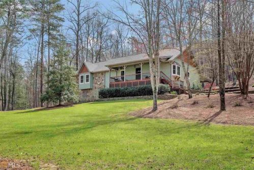 1078 Sweetwater Dr, Clarkesville, GA 30523-8803