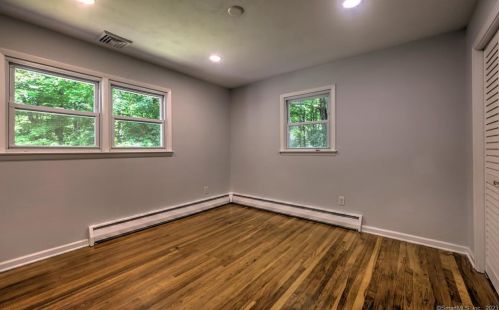 34 Brookwood Ln, Huntington CT  06484-2051 exterior