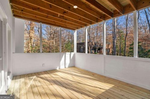 581 Harold Ave, Atlanta GA  30307-1743 exterior