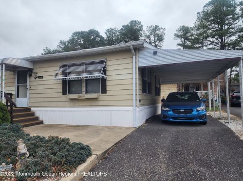 86 Eagle Dr, Lakehurst, NJ 08759-3704
