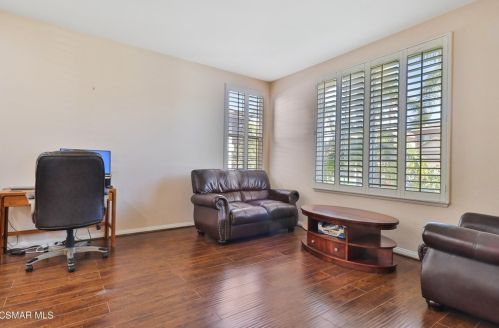 735 Eisenhower Way, Simi Valley CA 93065-8361 exterior