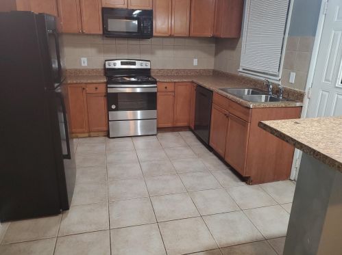 3869 Branch Dr, Atlanta GA  30331-4101 exterior