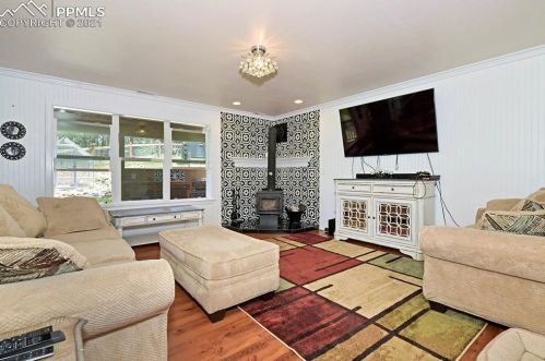 83 Arrowhead Ln, Twin Rock, CO 80816-9167