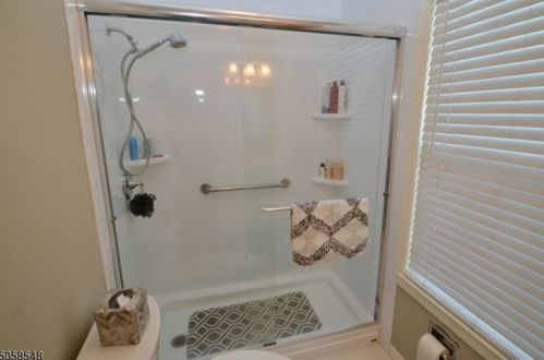 20 Green Heron Dr, Hackettstown NJ  07840-3300 exterior