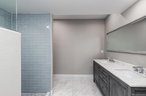 27938 Clifton Pl, Denver CO  80016 exterior