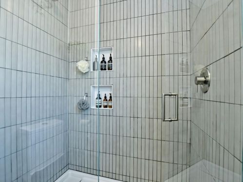 1406 Cardinal Hl Dr, Austin TX  78758-2705 exterior