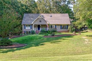 3539 Lakeshore Dr, Clemmons, NC 27012-8411
