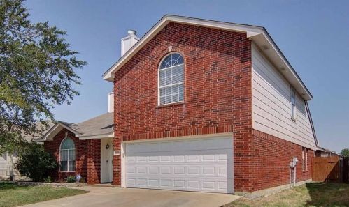 8959 Rushing River Dr, Fort Worth TX  76118-7730 exterior