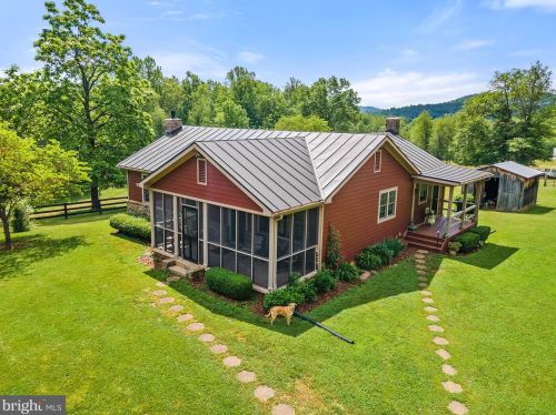 27 Charity Hill Ln, Washington, VA 22747-1902