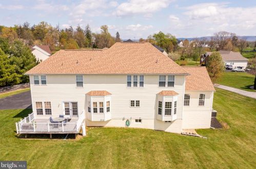 288 Fraser Ct, Charles Town WV  25414-5463 exterior