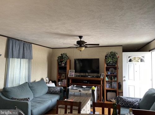 46 Mollie Dr, Ephrata, PA 17522-9140