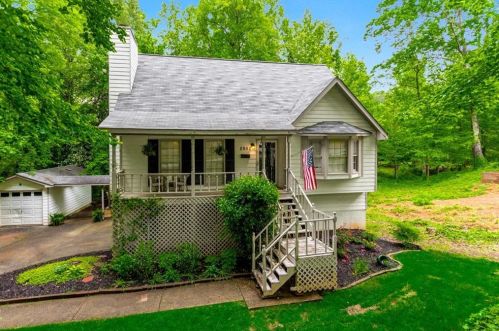 2952 Forest Chase Ter, Marietta, GA 30066-1461